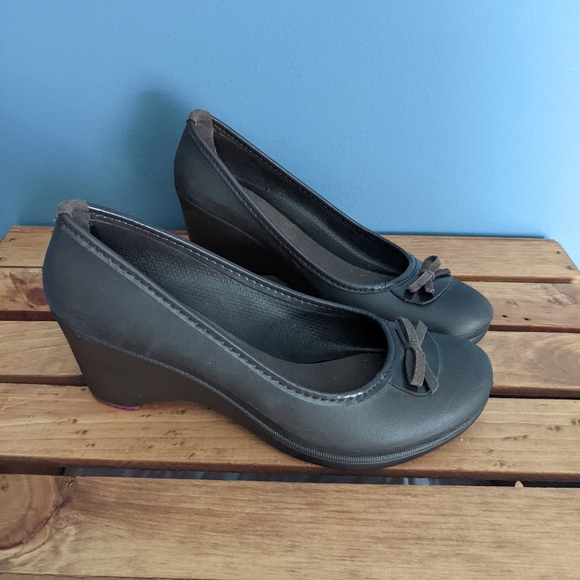 Crocs Women's Anti Slip Ballerina Style Wedge Heels in Matte Brown - Picture 5 of 9